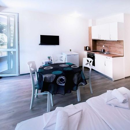 פרימורסקו Donchevi Apartments מראה חיצוני תמונה